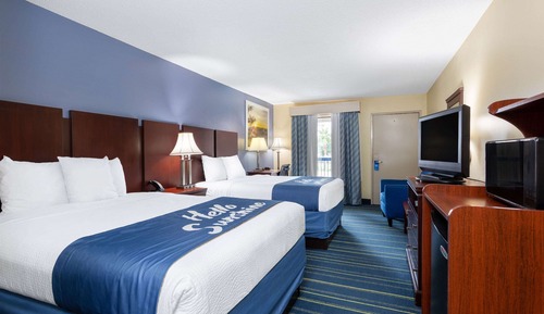 Room, 2 Queen Beds, Smoking