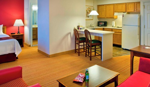 Studio, 1 Queen Bed with Sofa bed (Mobility/Hearing Accessible, Tub)