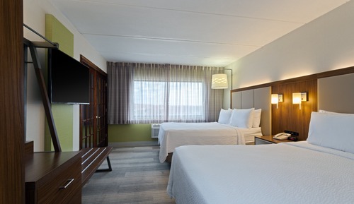 2 Queen Beds 1 Bedroom Suite Sofa Bed