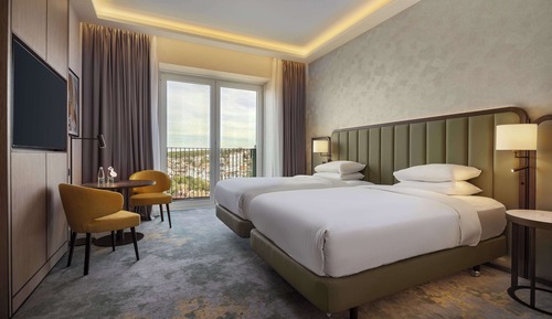 Penthouse, 2 Twin Beds