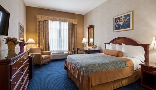 Executive Room, 1 Queen Bed, Non Smoking, Refrigerator & Microwave (Four Poster Bed)