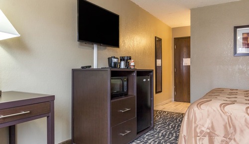 Standard Room, 2 Queen Beds, Non Smoking