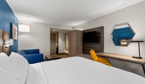 Suite, 1 King Bed, Accessible, Non Smoking (Communications, Accessible Tub)