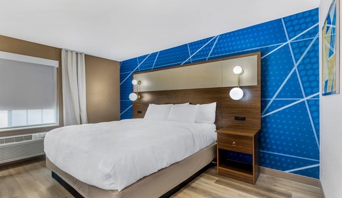 Standard Room, 1 King Bed, Non Smoking