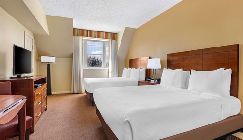 2 BEDROOM 1 KING 2 QUEENS SUITE WITH SOFABED