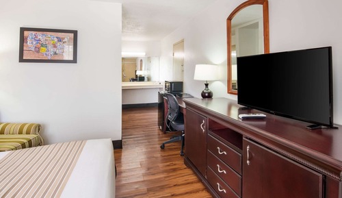 Room, 1 Queen Bed, Accessible, Non Smoking