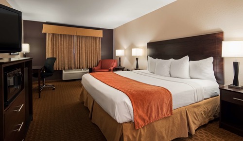 Standard Room, 1 King Bed, Non Smoking, Microwave