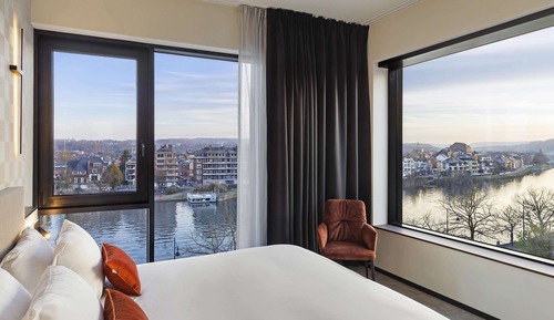 Classic Room, 1 King Bed, River View