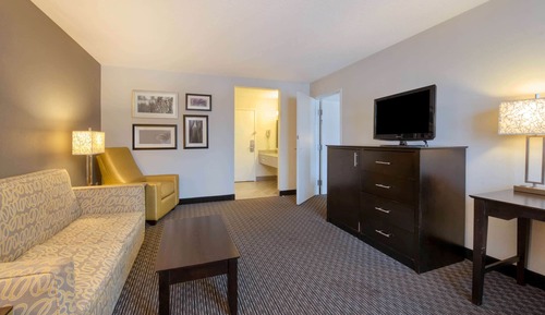 Suite, 1 King Bed, Non Smoking
