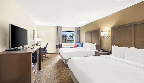 Standard Room, 2 Queen Beds, Non Smoking
