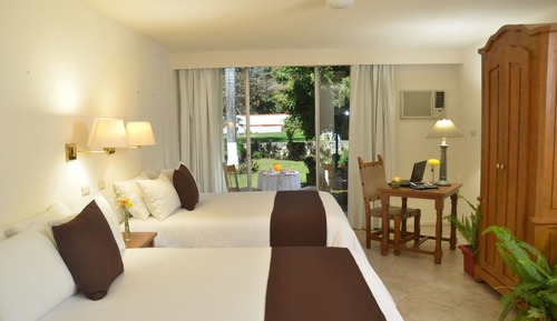 Room (Dog Friendly)