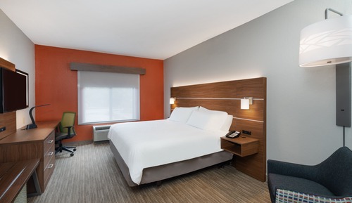 Standard Room, 1 King Bed, Accessible (Communications, Mobil, Roll-In Shower)