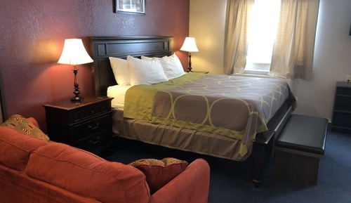 Deluxe Studio Suite, 1 King Bed, Non Smoking