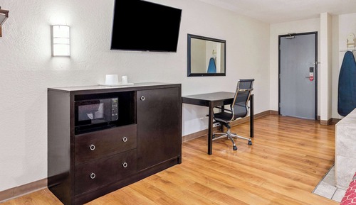 Suite, 1 King Bed, Non Smoking