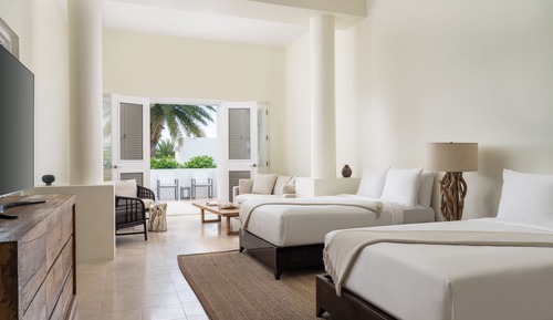 Five Bedroom Estate Home at Rendezvous Beach