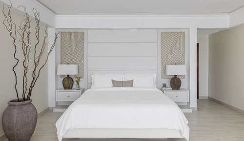 Resort View King Junior Suite at Rendezvous Beach