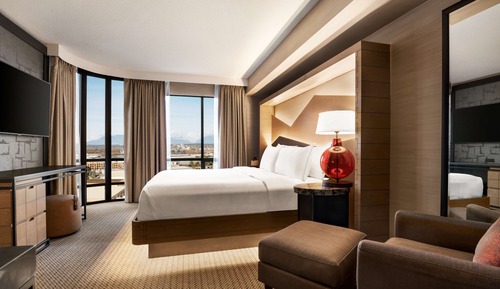 Room, 1 Queen Bed, Accessible (Mobility & Hearing, Roll-in Shower)