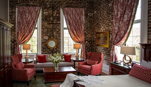 Suite, 1 King Bed, Corner