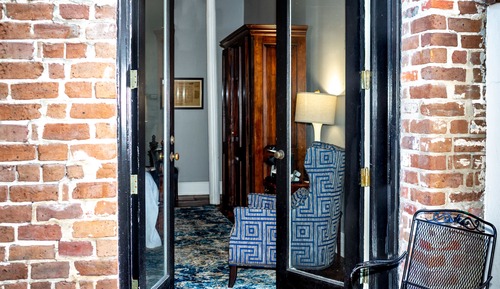 Deluxe Room, 1 Queen Bed, Patio