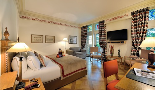Junior Suite, 1 King Bed with Sofa bed