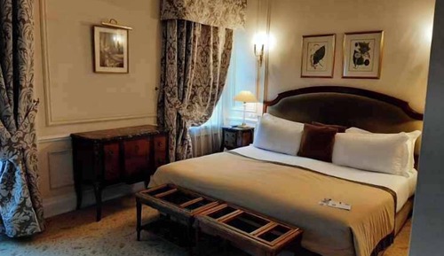 Classic Room, 1 King Bed, City View