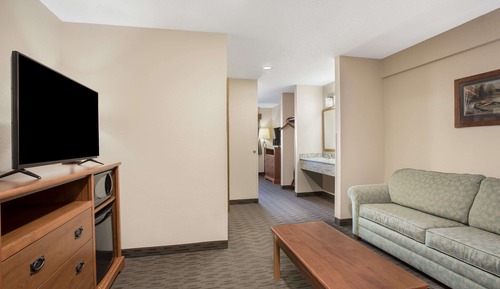 Suite, 1 King Bed, Non Smoking
