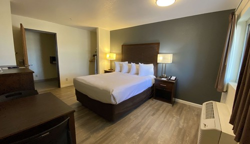 Standard Room, 1 King Bed, Non Smoking, Refrigerator & Microwave