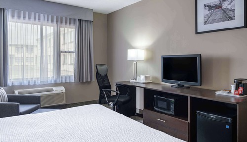 Luxury Suite, 1 King Bed, Non Smoking