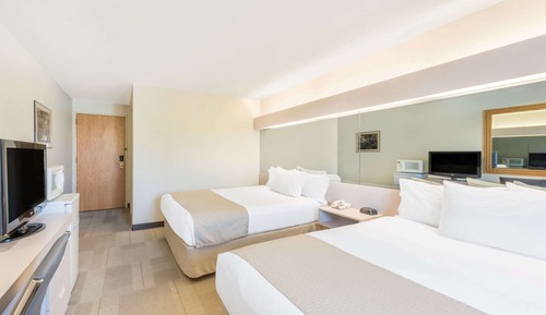 Room, 2 Queen Beds, Accessible, Non Smoking (Roll-in Shower)