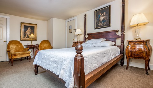 03 - Cedar Creek Guest Room