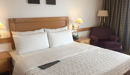 Club Room, 2 Twin Beds, Non Smoking, City View