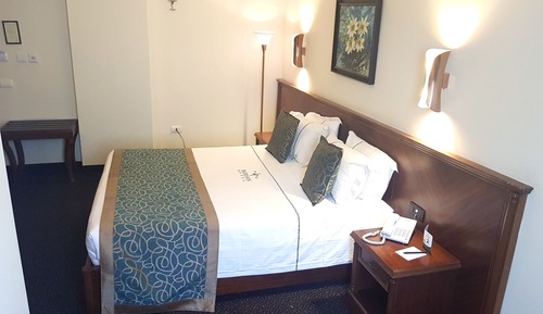 Standard Room, 1 Queen Bed