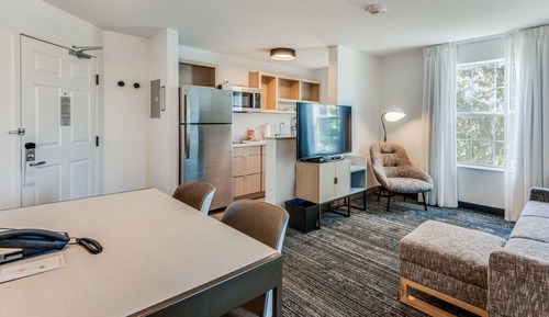 Suite, 2 Bedrooms (Hearing Accessible)