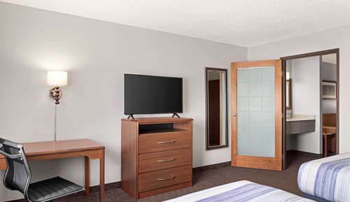 Suite, 1 Bedroom, Non Smoking (Second Floor, 2 Queen Beds)