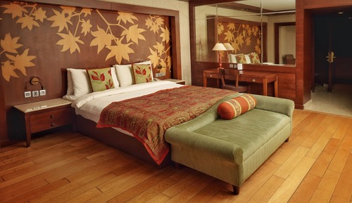 Deluxe Room, 1 King Bed (Super - First Floor)