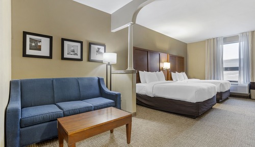 Suite, 2 Queen Beds, Non Smoking