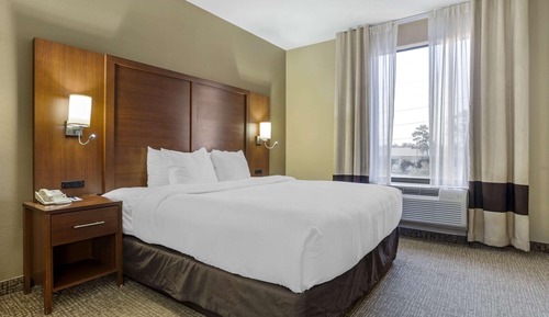 Suite, 1 King Bed, Non Smoking