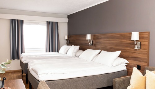 Family Room, 2 Double Beds, Non Smoking (Standard)