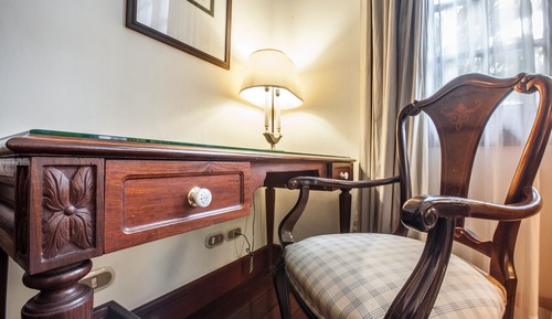 Standard Room, 1 Queen Bed