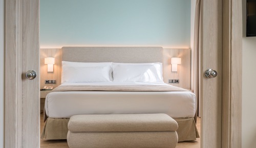 Junior Suite (2 Adults + 1 Child)