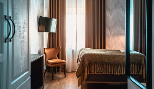 Queen room 140cm Bed