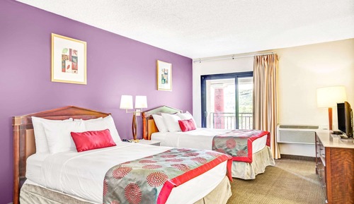 Room, 2 Queen Beds, Non Smoking
