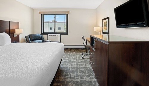 Deluxe Room, 1 King Bed (KING NON-SMOKING)