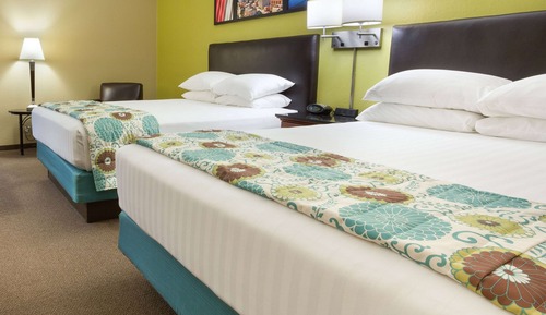Deluxe Room, 2 Queen Beds, Non Smoking