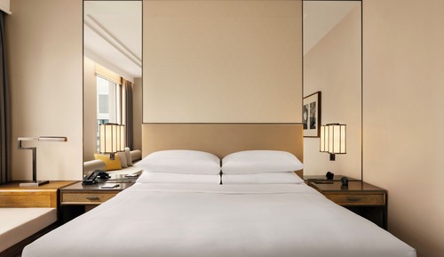 Premium Room, 1 King Bed