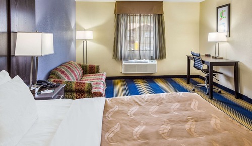Standard Room, 1 King Bed, Non Smoking
