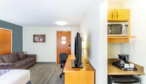 Room, 1 King Bed, Non Smoking (Tower)