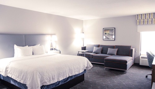 Deluxe Room, 1 King Bed, Non Smoking