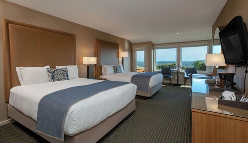 Deluxe Room, 2 Queen Beds, Ground Floor