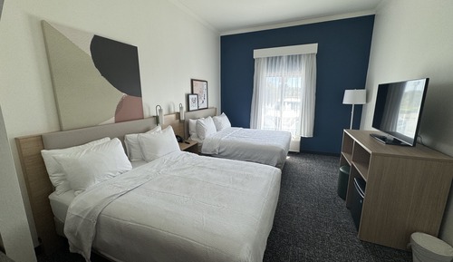 Room, 2 Queen Beds, Accessible (Mobility & Hearing, Roll-in Shower)